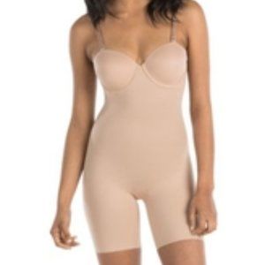 ASSETS BY SPANX Women's Flawless Finish BodySuit